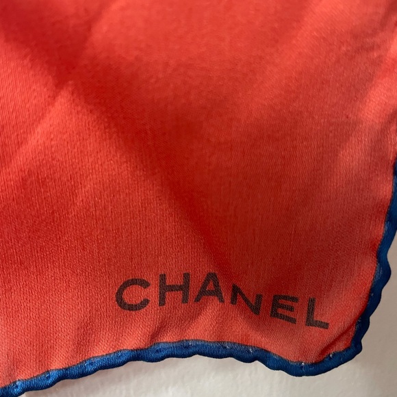 Chanel silk scarf 100% authentic. Angel and devil. - Picture 5 of 6